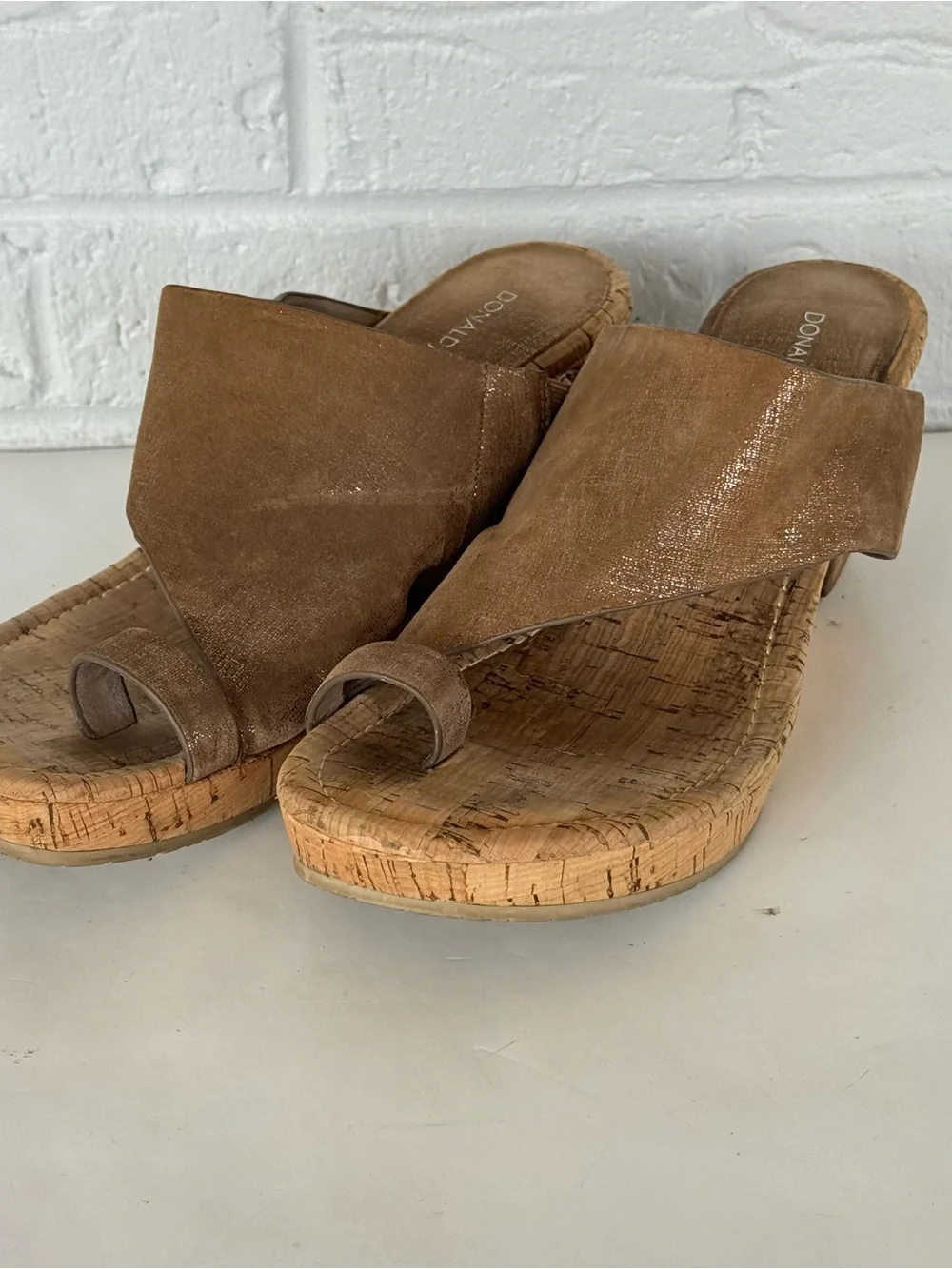Metallic Donald Pliner Gyer Wedge Sandals Bundle Women's 8.5